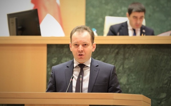ნოტარიუსის თანამდებობაზე ყოფნის ზღვრული ასაკი 70 წელი იქნება