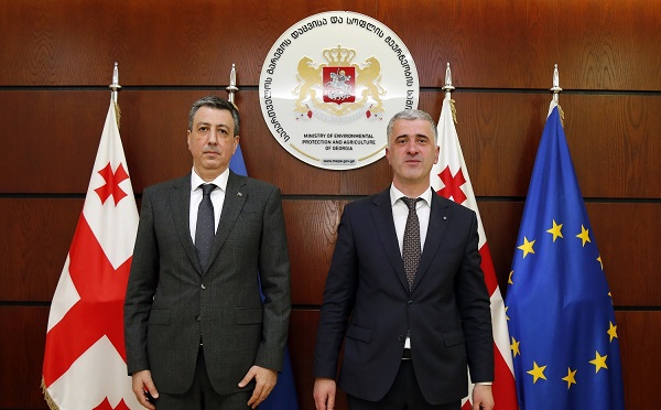 ოთარ შამუგია საქართველოში აზერბაიჯანის ელჩს ფაიგ გულიევს შეხვდა
