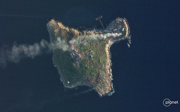 უკრაინა და რუსეთი კუნძულ ზმეინისთვის ბრძოლას განაგრძობენ