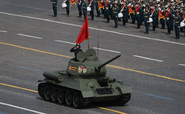 მოსკოვში სამხედრო აღლუმი გაიმართა | ფოტოები