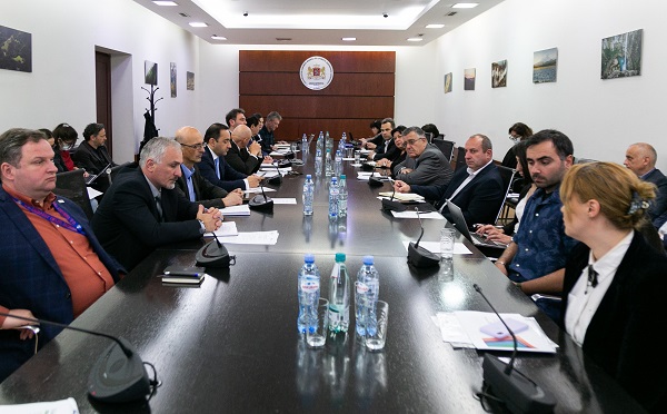 სამუშაო შეხვედრაზე სასოფლო-სამეურნეო კოოპერაციის განვითარების საკითხები განიხილეს