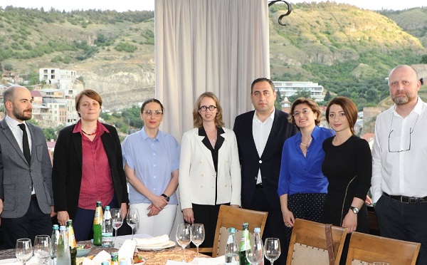 სასიამოვნოა ოპოზიციის მხრიდან ევროატლანტიკური ინტეგრაციის მხარდამჭერი ძალისხმევის ხილვა - აშშ-ის საელჩო