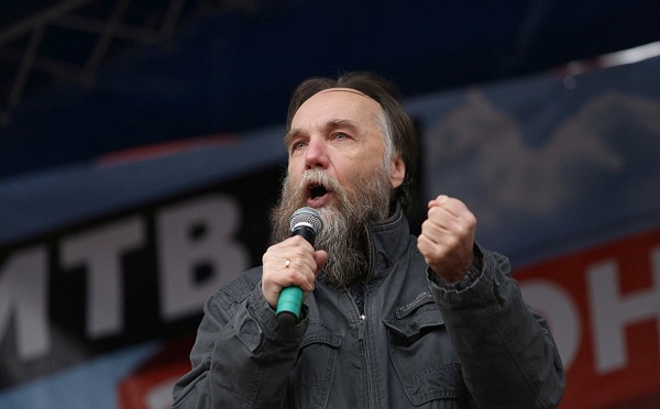 ჩემი შვილი მოკლეს, მაგრამ რუს ერს ასეთი გაუსაძლისი დარტყმებითაც კი ვერ გატეხენ - დუგინი