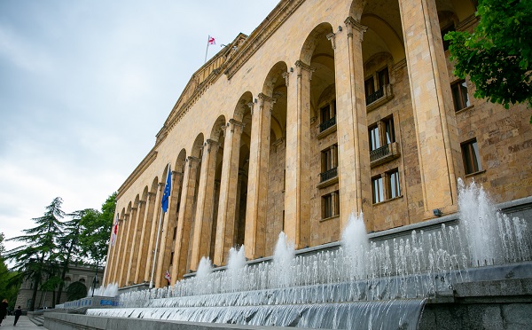 ოპოზიციონერი დეპუტატები 