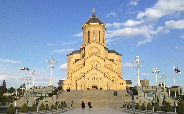 მართლმადიდებელი ეკლესია ჯვართამაღლებას ზეიმობს