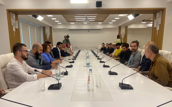 თბილისის მერი ქუჩის მხატვრობის წარმომადგენლებს და ქუჩის ხელოვნების ფესტივალის ორგანიზატორებს შეხვდა
