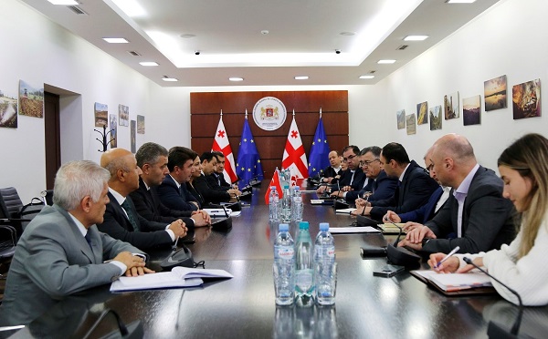 გარემოს დაცვისა და სოფლის მეურნეობის მინისტრის პირველი მოადგილე გიორგი ხანიშვილი თურქეთის საირიგაციო კომპანიის - სახელმწიფო ჰიდრავლიკური სამუშაოების გენერალური დირექტორატის (DSI) წარმომადგენლებს შეხვდა