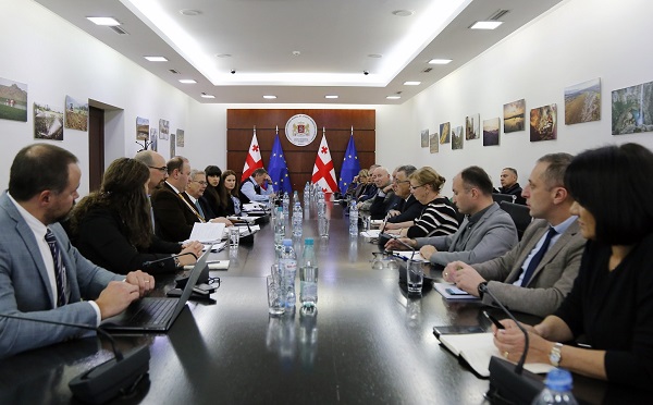 გარემოს დაცვისა და სოფლის მეურნეობის მინისტრის პირველი მოადგილე გიორგი ხანიშვილი ამერიკის შეერთებული შტატების სოფლის მეურნეობის დეპარტამენტის წარმომადგენლებსა (USDA) და კანზასის შტატის უნივერსიტეტის ექსპერტებს შეხვდა