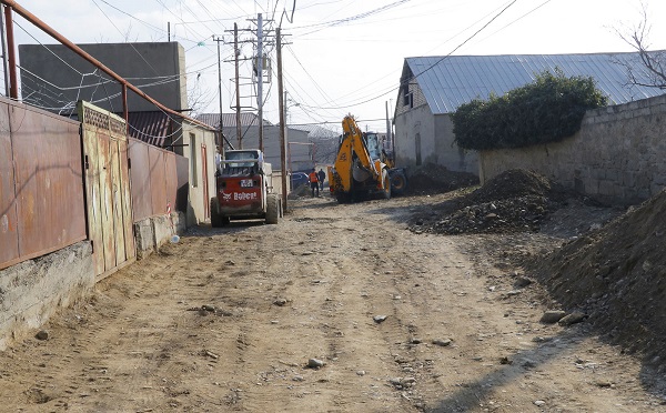 საბურთალოს რაიონში, ჩარგალეთის ქუჩაზე საგზაო სამუშაოები მიმდინარეობს