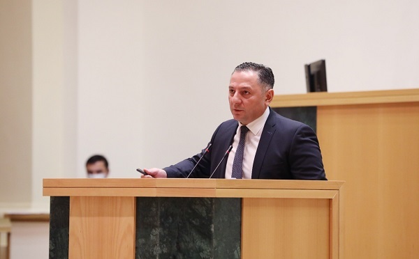 2022 წელს, ქვეყნის მასშტაბით, სამინისტროს მიერ დაკავებულია 307 ძებნილი პირი, მათ შორის 37 პირი იძებნებოდა ინტერპოლის წითელი ცირკულარით - გომელაური