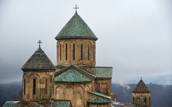გელათის სამონასტრო კომპლექსში სარესტავრაციო სამუშაოებს საპატრიარქო უხელმძღვანელებს