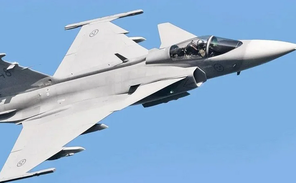 შვედეთის პრემიერი უკრაინისთვის Gripen-ის ტიპის საბრძოლო თვითმფრინავების გადაცემას არ გამორიცხავს