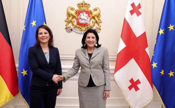 საქართველოს მოსახლეობა ევროკავშირის კანდიდატის სტატუსთან დაკავშირებით მეორე უარს ვერ გაიგებს, ასეთ რთულ ვითარებაში თავს ჩათვლის ევროპისგან მიტოვებულად - სალომე ზურაბიშვილი