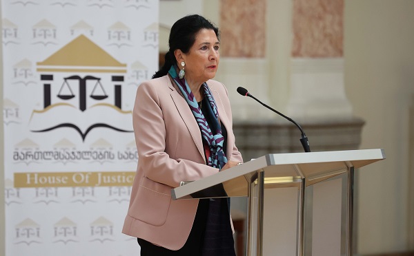 ბაიდენის მიერ ორგანიზებულ დემოკრატიის სამიტზე საქართველოს სალომე ზურაბიშვილი წარადგენს