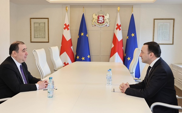 ირაკლი ღარიბაშვილმა განათლებისა და მეცნიერების ყოფილ მინისტრ მიხეილ ჩხენკელთან გამოსამშვიდობებელი შეხვედრა გამართა