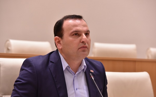 ვისი დაკვეთაა, რომ ორგანიზაციები, რომლებიც იბრძვიან დემოკრატიისთვის, საქართველოს ევროპაში ინტეგრაციისთვის, გამოვაცხადოთ უცხოეთის აგენტებად? - პაატა მანჯგალაძე
