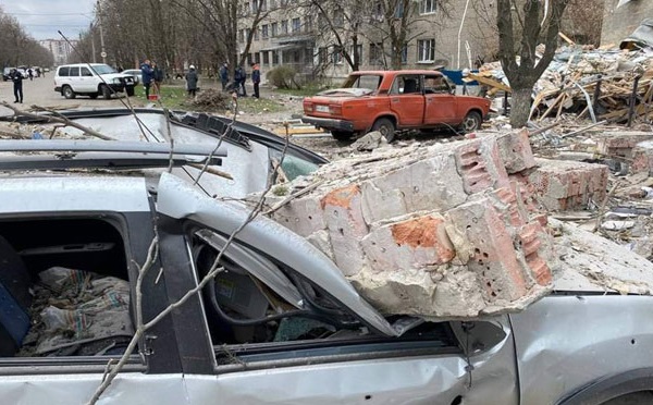 ოკუპანტებმა სლავიანსკზე სარაკეტო იერიში მიიტანეს - დაიღუპა 2 და დაშავდა 29 ადამიანი