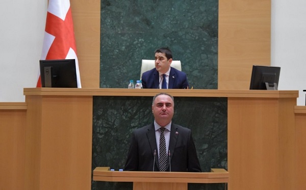 პარლამენტმა თავდაცვის კოდექსში შესატანი ცვლილებების პირველი მოსმენით განხილვა დაასრულა