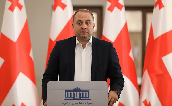 ის, რაც ხდება დღეს ფოთში, სენაკსა და ხობში, რომ ოპოზიციის მხრიდან არ დგას სხვა კანდიდატი, ნათლად მიანიშნებს, რომ დღეს რადიკალური ოპოზიცია და მათთან ასოცირებული ყველა პოლიტიკური ძალა, მედიასაშუალება გაკოტრებულია - ირაკლი ჩიქოვანი