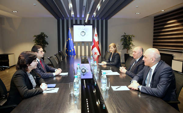 სახელმწიფო უსაფრთხოების სამსახურის უფროსმა სახალხო დამცველთან სამუშაო შეხვედრა გამართა