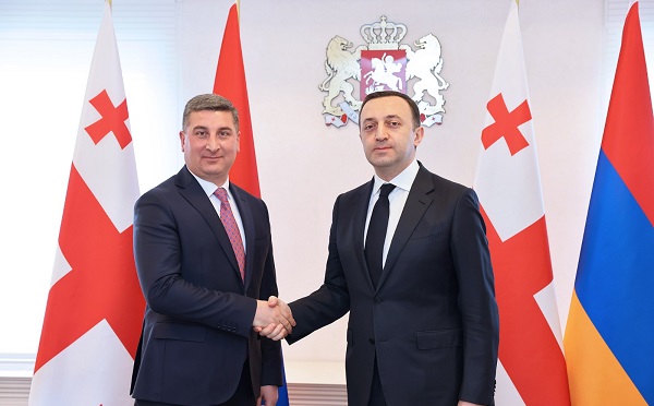 პრემიერ-მინისტრი სომხეთის ინფრასტრუქტურისა და ტერიტორიული ადმინისტრაციის მინისტრს შეხვდა