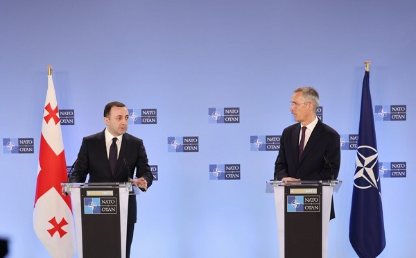 იენს სტოლტენბერგთან შეხვედრაზე განვიხილეთ ორმხრივი და რეგიონული თანამშრომლობის დღის წესრიგი, უსაფრთხოების გამოწვევები და პარტნიორობის საკითხები - ირაკლი ღარიბაშვილი