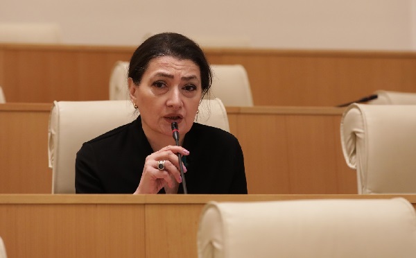 დავიჯერებდი მათიკაშვილის გაღიზიანებას, რომ არ მოსწონდეს მურუსიძე, რომელსაც ხელი აქვს მოწერილი გირგვლიანის თემაზე, რომელიც მაშინ იყო რიგითი და დღეს არის უპირველესი კაცი სასამართლოში - თაკო  ჩარკვიანი