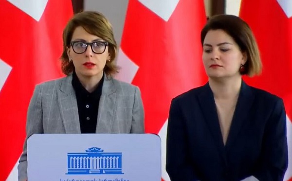 ძალიან საშიში გადაწყვეტილებაა, მაშინ, როდესაც პრაქტიკულად პარლამენტი გადაქცეულია ჩაკეტილ, ყველაზე უფრო გაუვალ სფეროდ - ხატია დეკანოიძე ჟურნალისტებისთვის აკრედიტაციის შეჩერებაზე