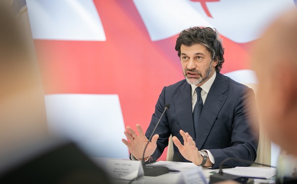 ერთი მხრივ, მოგვიწოდებენ დეპოლარიზაციისკენ, მეორე მხრივ, ეს ადამიანები, ე.წ. ჩვენი ქვეყნის მეგობრები, ხელს უწყობენ პოლარიზაციის გაღრმავებას - კახა კალაძე ვიოლა ფონ კრამონზე