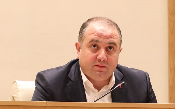 პარტია, რომელსაც აქვს კეზერაშვილის ფინანსები, აქვს მერაბიშვილის იდეოლოგია და მართავს ხაბეიშვილი, გვთავაზობს, რომ ქვეყნის უკრაინიზაცია მოხდეს - ირაკლი ჩიქოვანი