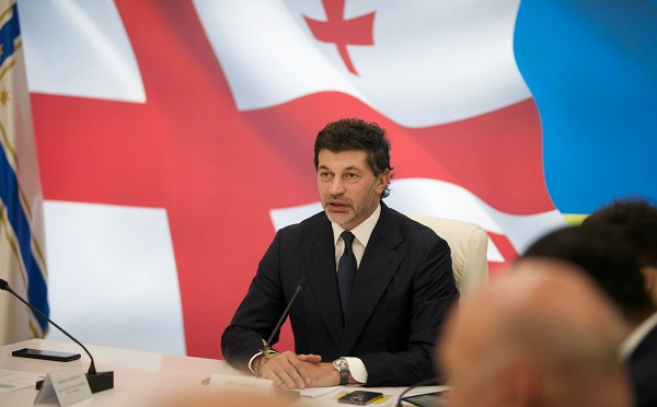 კახა კალაძე რეჯეფ თაიფ ერდოღანს საპრეზიდენტო არჩევნებში გამარჯვებას ულოცავს