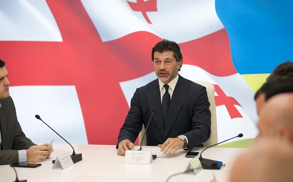 ტრანსპორტისა და ურბანული განვითარების სააგენტოში ფასიან, დაჩქარებულ სერვისებს შემოვიღებთ - კახა კალაძე