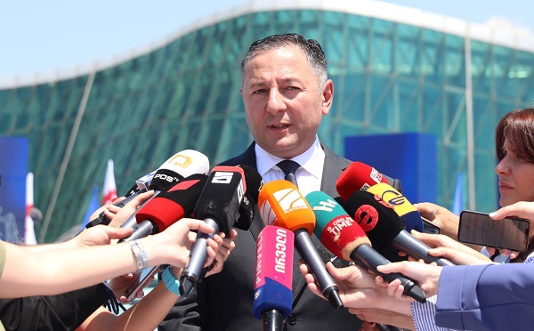 დღეს აღვნიშნავთ იმ ადამიანების დღეს, რომლებიც  24 საათის განმავლობაში, ღირსეულად და ერთგულად ემსახურებით სამშობლოს - ვახტანგ გომელაური