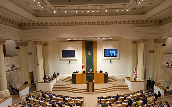 პარლამენტმა იუსტიციის უმაღლესი საბჭოს 3 ახალი წევრი  აირჩია