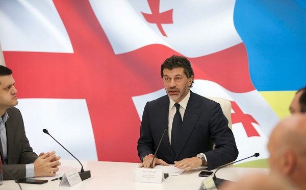 მგზავრობის საფასურის გამარტივებული გადახდისთვის ბრენდირებული QR კოდები ტაქსის მძღოლებს  22 მაისიდან  გადაეცემათ