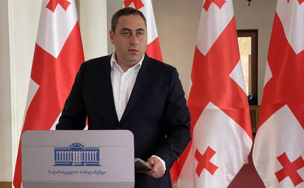 „ქართული ოცნება“ ფაქტობრივად შეუერთდა პუტინის „ეძინაია რასიას“, ვინმეს კიდევ ეჭვი თუ ეპარებოდა მის რუსულ ბუნებაში, დღეს ღია მტკიცებულება მიიღო - გიორგი ვაშაძე
