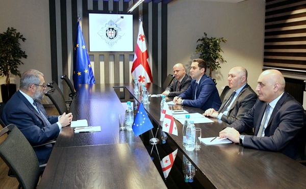 გრიგოლ ლილუაშვილმა შეხვედრა გამართა საქართველოში ევროკავშირის სადამკვირვებლო მისიის ხელმძღვანელთან დიმიტრიოს კარაბალისთან