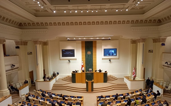 იუსტიციის საბჭოს წევრობის ოთხ კანდიდატს მომავალ სასესიო კვირაში ხელახლა უყრიან კენჭს