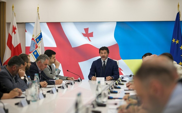 ვარკეთილში, ხომლელისა და აბაშვილის ქუჩების მიმდებარედ სამ ჰექტრამდე პარკი რეაბილიტირდა