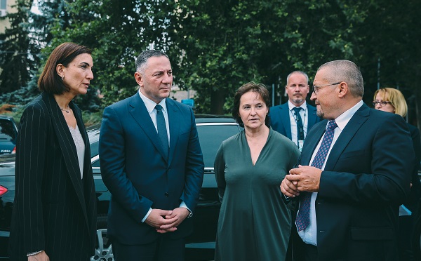 ვახტანგ გომელაური უნგრეთში ოფიციალური ვიზიტის ფარგლებში უნგრეთის შინაგან საქმეთა სამინისტროს დანაყოფებს სტუმრობს