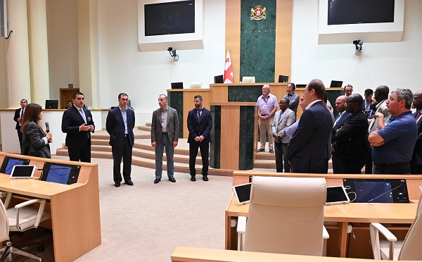 შალვა პაპუაშვილმა ფრანკოფონიის საპარლამენტო ასამბლეის პრეზიდენტს  და ასამბლეის დელეგაციას უმასპინძლა