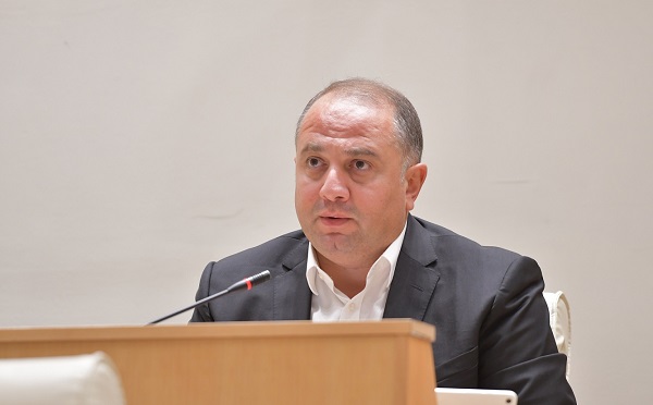 ძალიან დიდი გამოწვევებია  და ამის უკან დგას რადიკალური ოპოზიცია, რომელსაც არაფერი აქვს იმის  გარდა, რომ რადიკალიზმი შემოიტანოს - ირაკლი ჩიქოვანი 