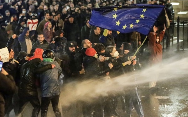 რეფერენდუმზე საქართველოს მოქალაქეთა 74% ევროკავშირში გაწევრიანებას მხარს დაუჭერდა - კვლევა