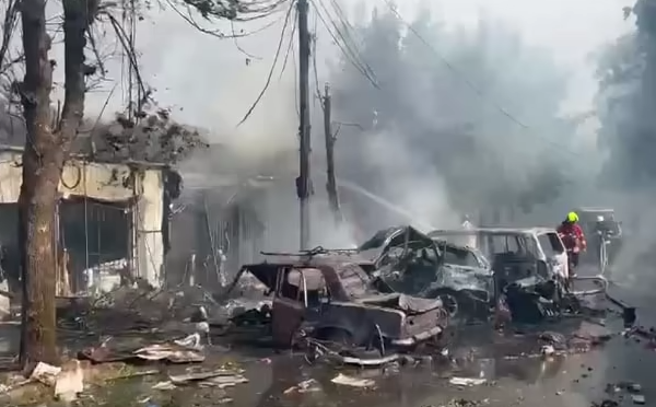 რუსეთის ძალების მიერ ქალაქ კონსტანტინოვკაზე საარტილერიო დარტყმის შედეგად 16 ადამიანი დაიღუპა, შვიდი დაშავდა