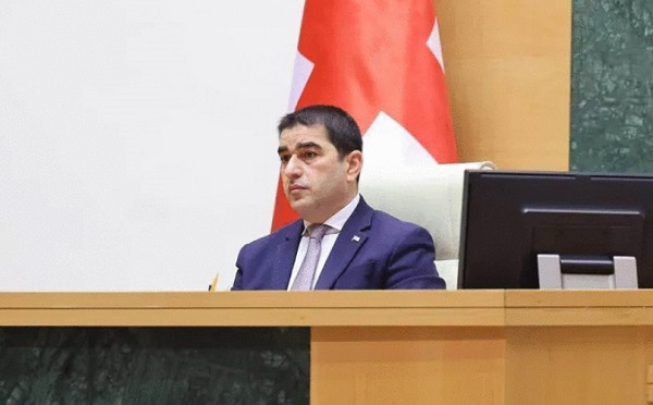 შალვა პაპუაშვილი ვენეციის კომისიის  პრეზიდენტს კლერ ბაზი მელორის წერილით მიმართავს და 12 რეკომენდაციის შესასრულებლად მიღებული დოკუმენტაციის სამართლებრივ შეფასებას სთხოვს