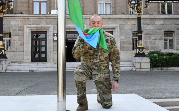 ილჰამ ალიევი ქალაქ ხანქენდში ჩავიდა და აზერბაიჯანის დროშა აღმართა