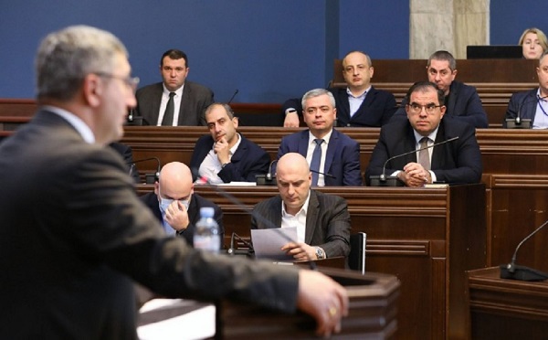 საფინანსო-საბიუჯეტო კომიტეტმა საქართველოს 2024 წლის სახელმწიფო ბიუჯეტის პროექტს მხარი დაუჭირა