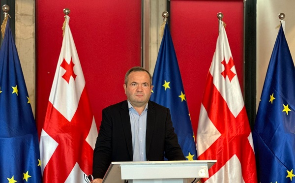 „ქართული ოცნების“ უსაფუძვლო ბრალდება, რომ თითქოს ოპოზიცია ახდენს კანდიდატის სტატუსის მიღების საბოტაჟს, რუსული პროპაგანდისთვის დამახასიათებელი ცინიზმია - ზურაბ ჭიაბერაშვილი