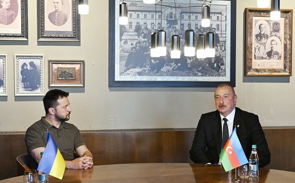 ვოლოდიმირ ზელენსკისა და ილჰამ ალიევს შორის სატელეფონო საუბარი გაიმართა