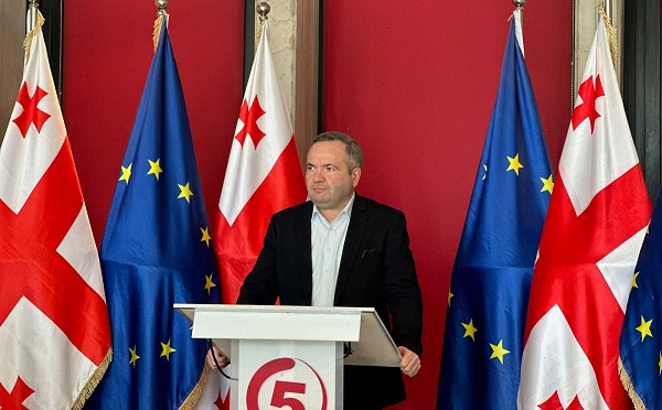 „ქართული ოცნების“ არაერთმა ნაბიჯმა ძალიან დააზიანა ჩვენი პერსპექტივა, მაგრამ იმედს ვიტოვებთ, რომ ქართველი ხალხის მიერ გამოვლენილი მკაფიო ნება უზრუნველყოფს, რომ უკვე მეორედ არ გადავადდეს სტატუსის მიღება - ზურაბ ჭიაბერაშვილი